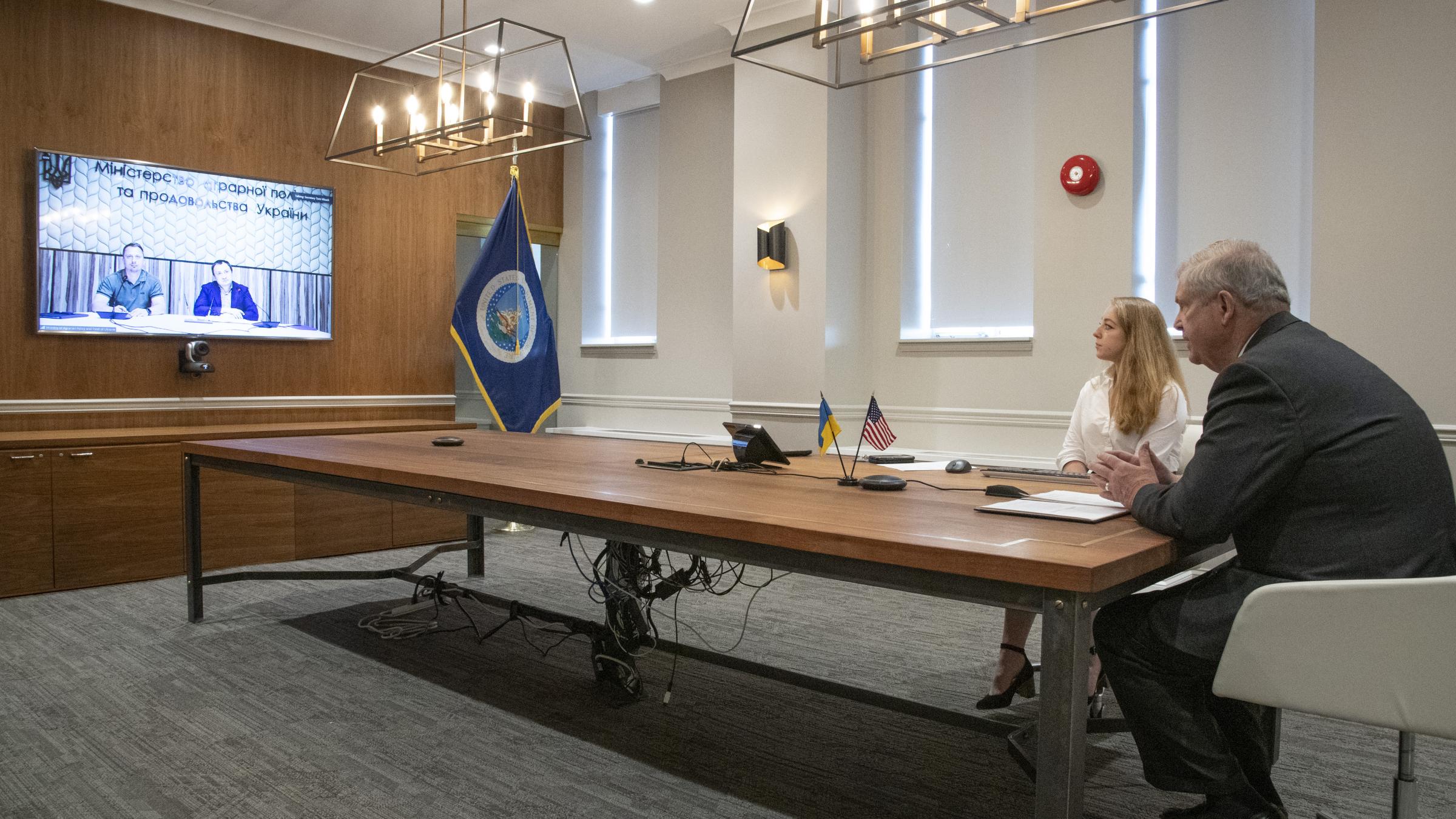 Agriculture Secretary Tom Vilsack and Ukrainian Minister of Agrarian Policy and Food Solskyi Miko have a virtual meeting to discuss an MOU.